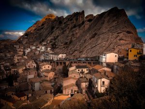 Foto del borgo di Pietrapertosa tra le Dolomiti Lucane